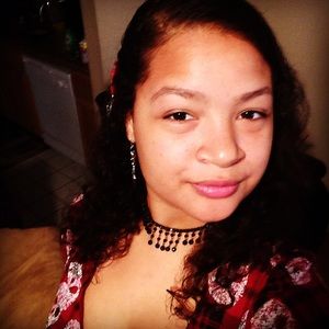 Meet your Posher, Alezabeth